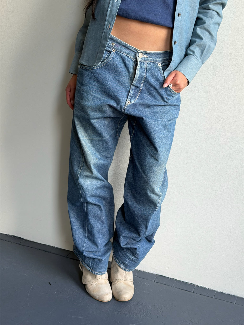 Levi’s Engineered Washed Blue Buckle Back Jeans 32