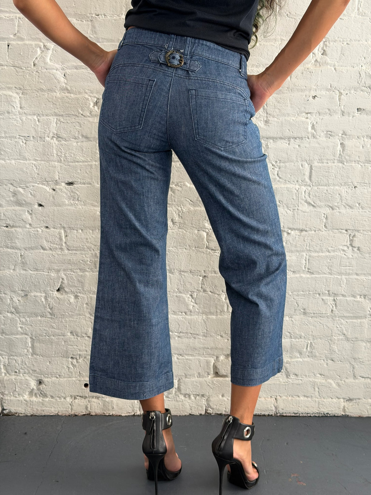 Vivienne Tam Buckle Back Capris