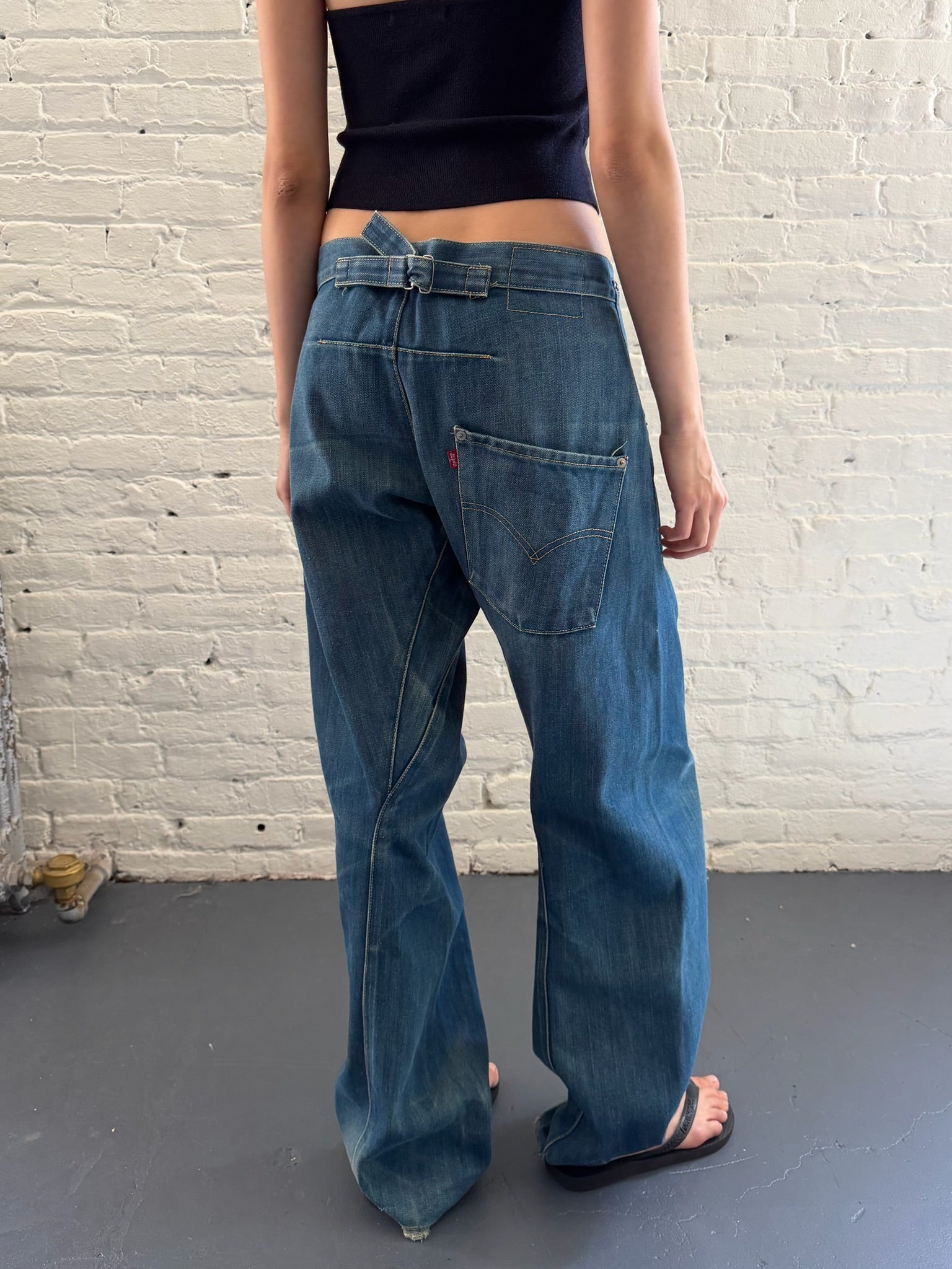 Levi’s Engineered Stained Indigo Buckle Back Jeans 32