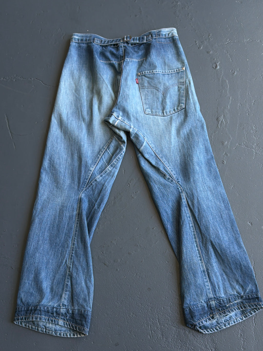 Levi’s Engineered Washed Light Blue Buckle Back Jeans 32x32