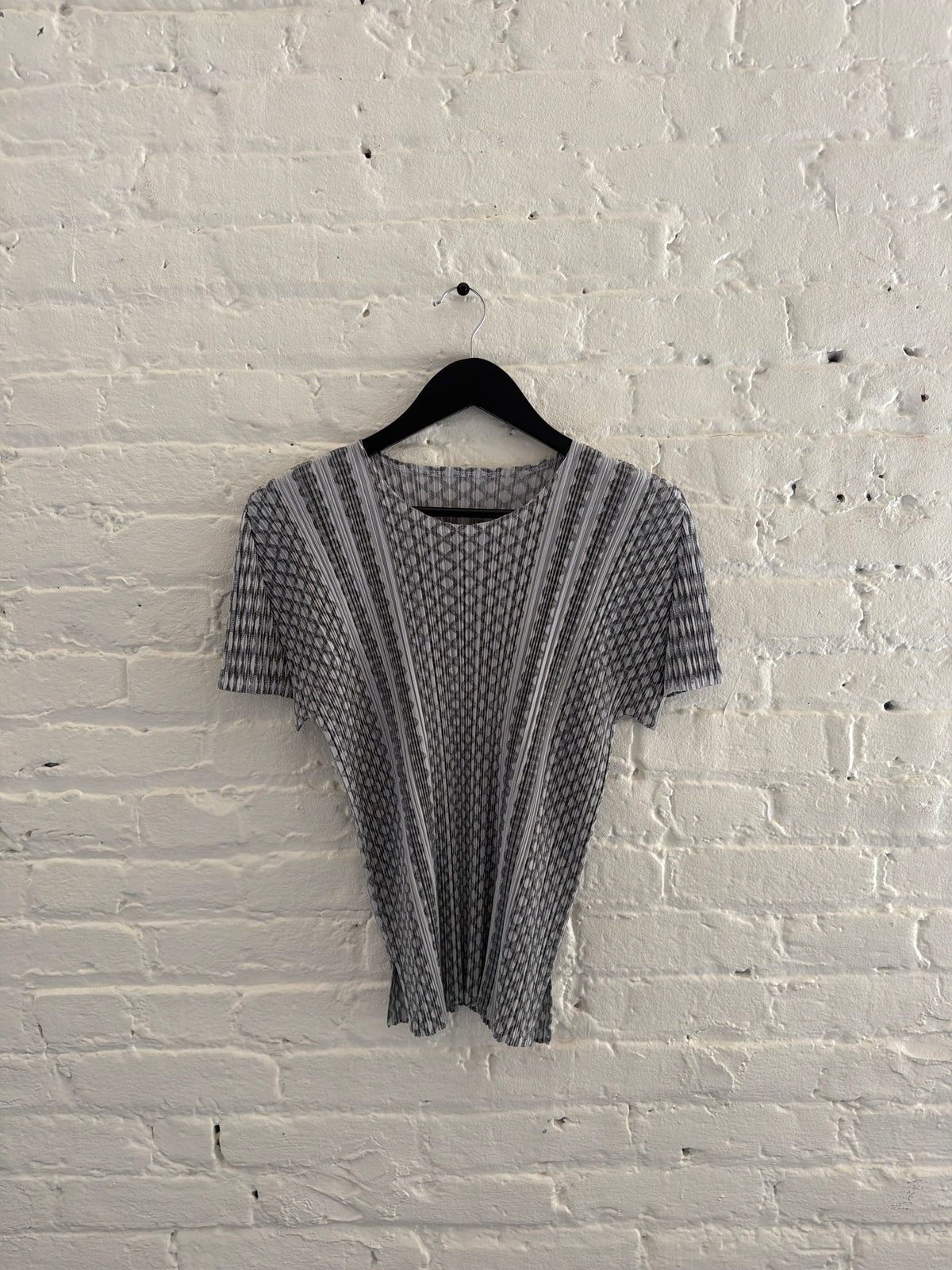 Pleats Please Issey Miyake Zigzag Short-sleeved Top