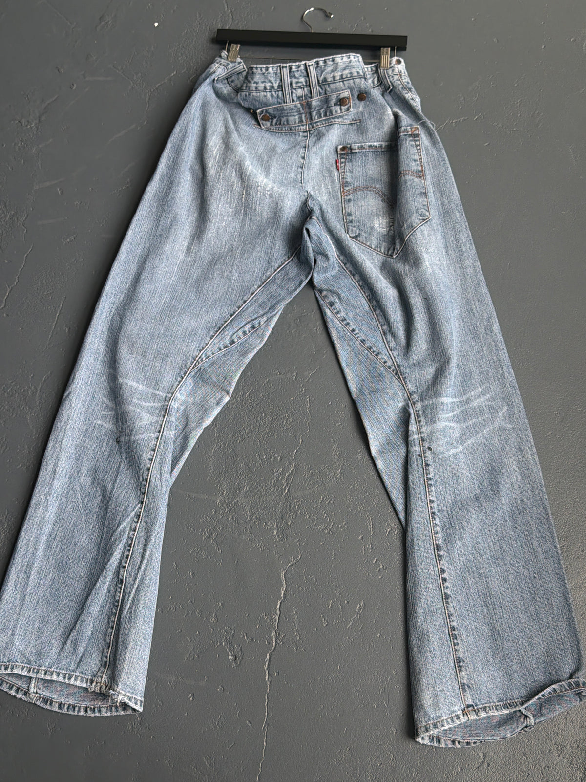 Levi’s Engineered Light Wash Buttoned Back Jeans 34x34