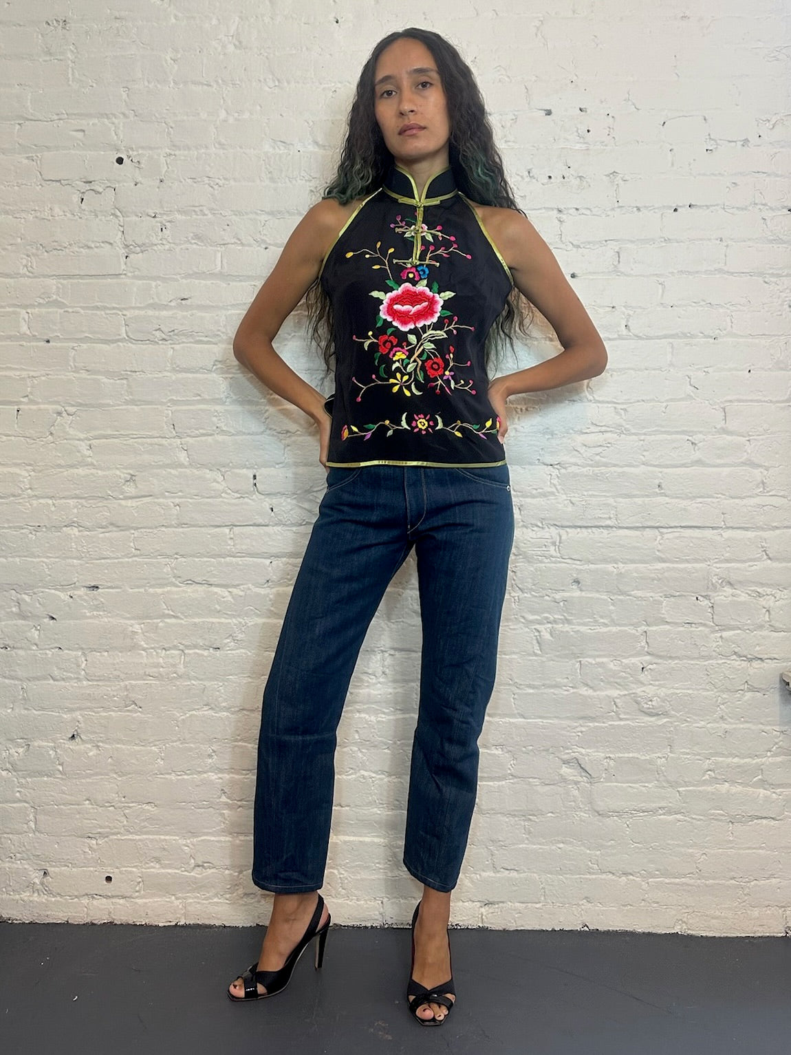 Vintage Ochi Satin Embroidery Sleeveless Top