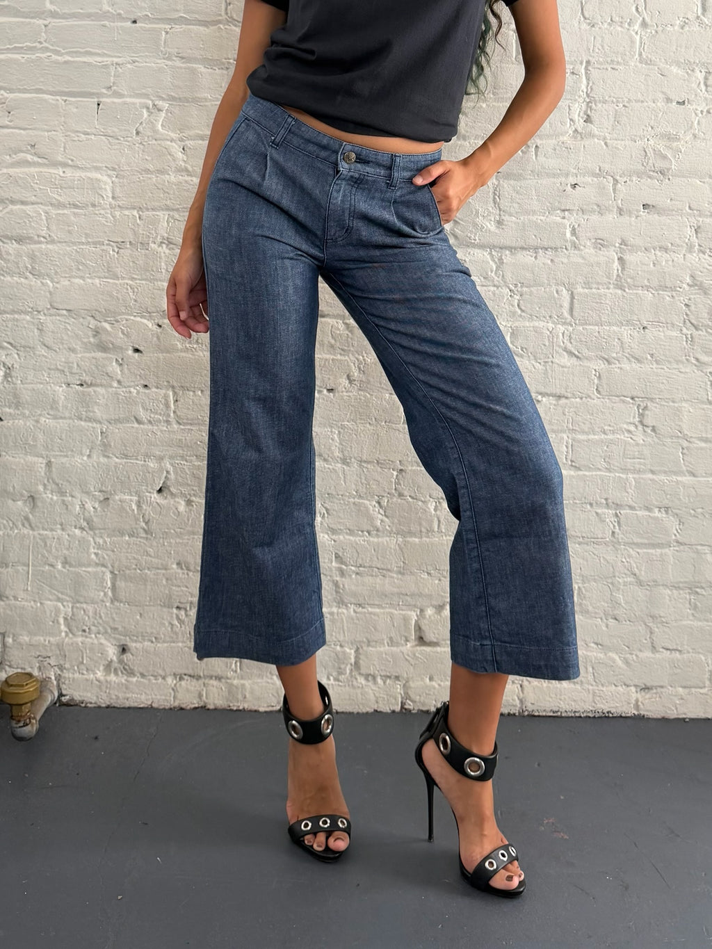 Vivienne Tam Buckle Back Capris