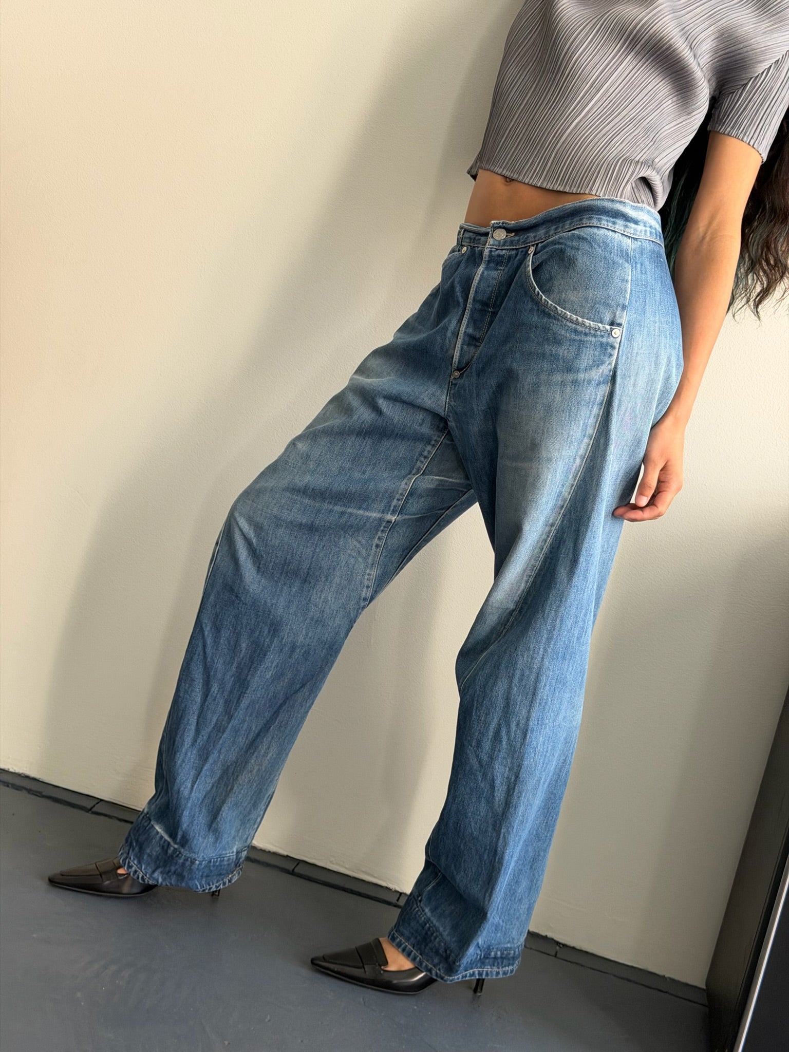 Levi’s Engineered Washed Light Blue Buckle Back Jeans 32x32