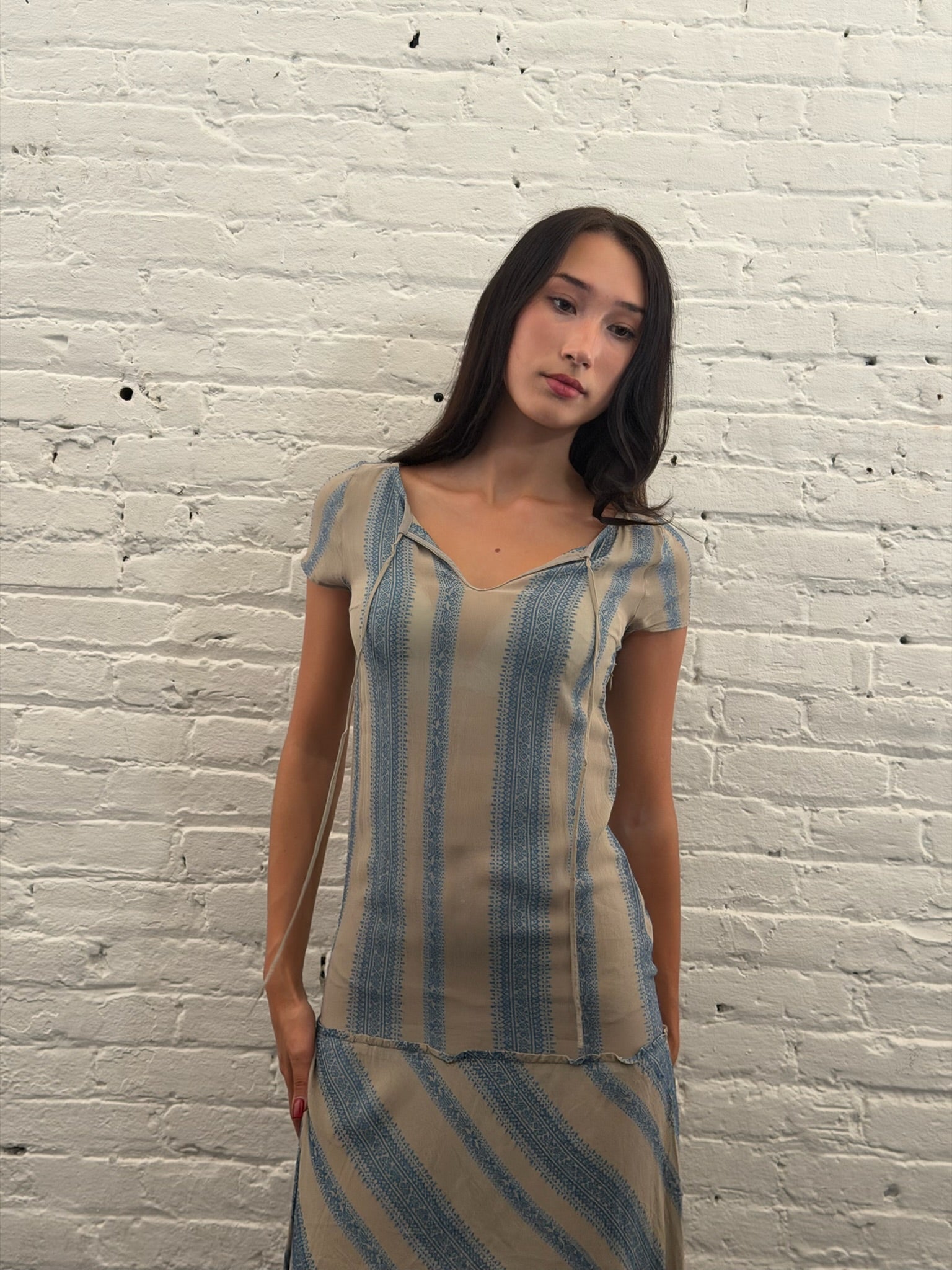 Vivienne Tam Pleated V-Neck S/S Rayon Dress
